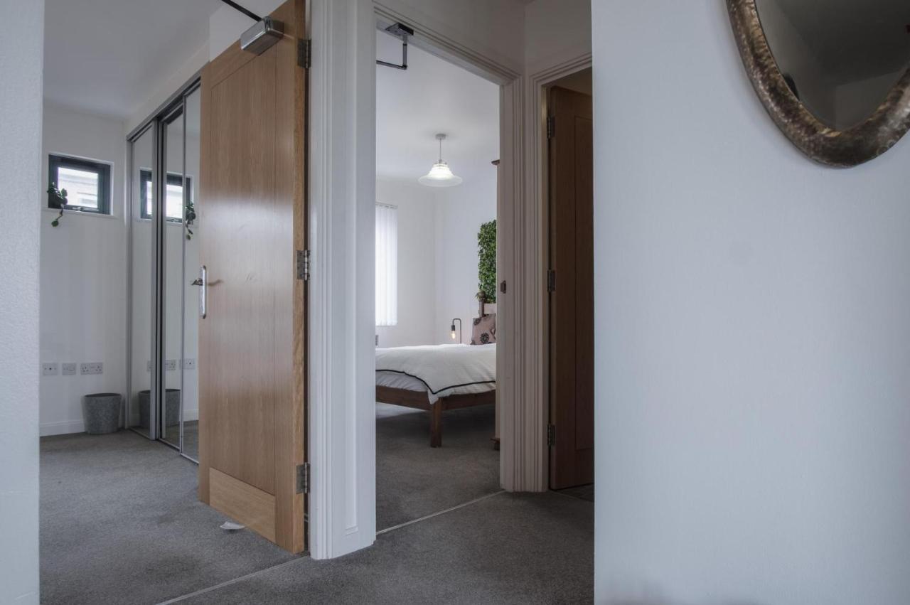 Maritime Quarter - 2 Bedroom Apartment - Sa1 Beach Front Fishermans Way Суонзи Екстериор снимка