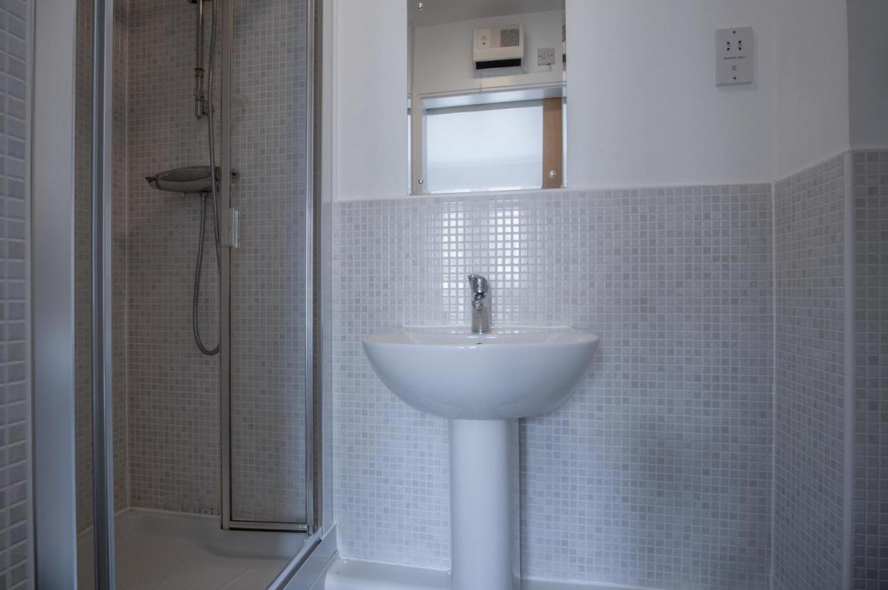 Maritime Quarter - 2 Bedroom Apartment - Sa1 Beach Front Fishermans Way Суонзи Екстериор снимка